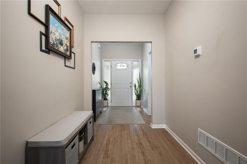 400 NE Chestnut Court — photo 8