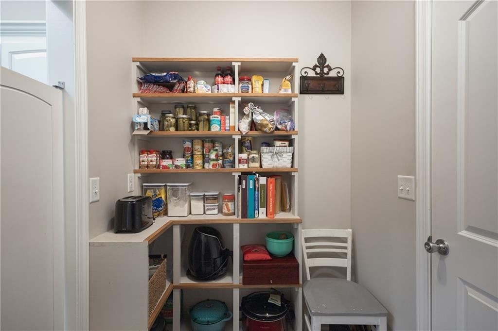 400 NE Chestnut Court — photo 19