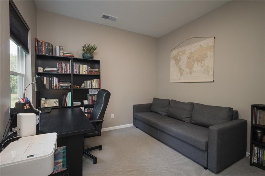 400 NE Chestnut Court — photo 20