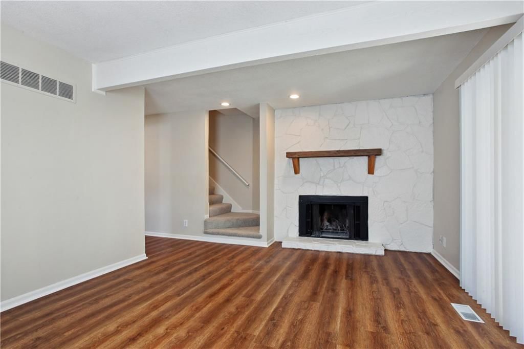 Photo 7 of 74 - 11921 Goodman Street, Overland Park, KS 66213