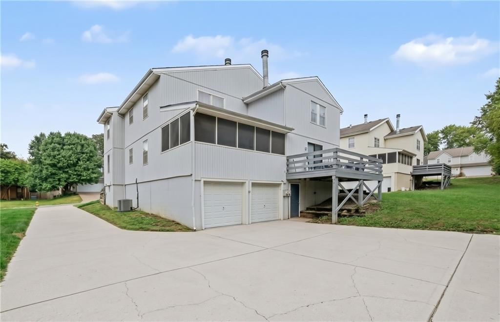 Photo 14 of 74 - 11921 Goodman Street, Overland Park, KS 66213