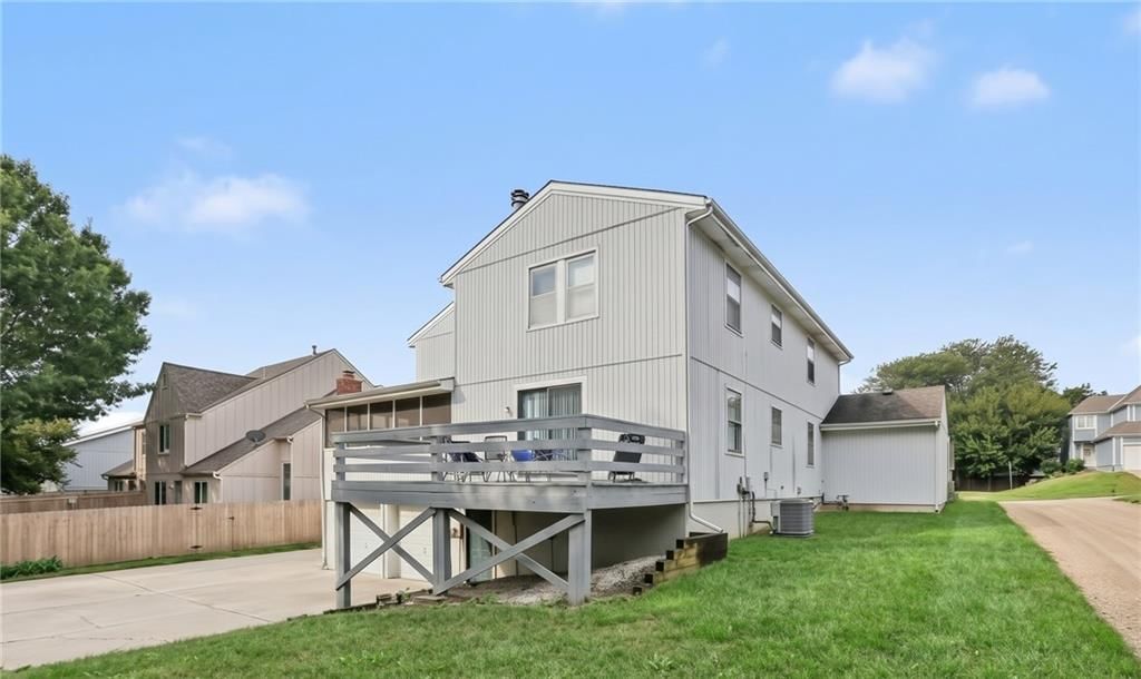 Photo 16 of 74 - 11921 Goodman Street, Overland Park, KS 66213