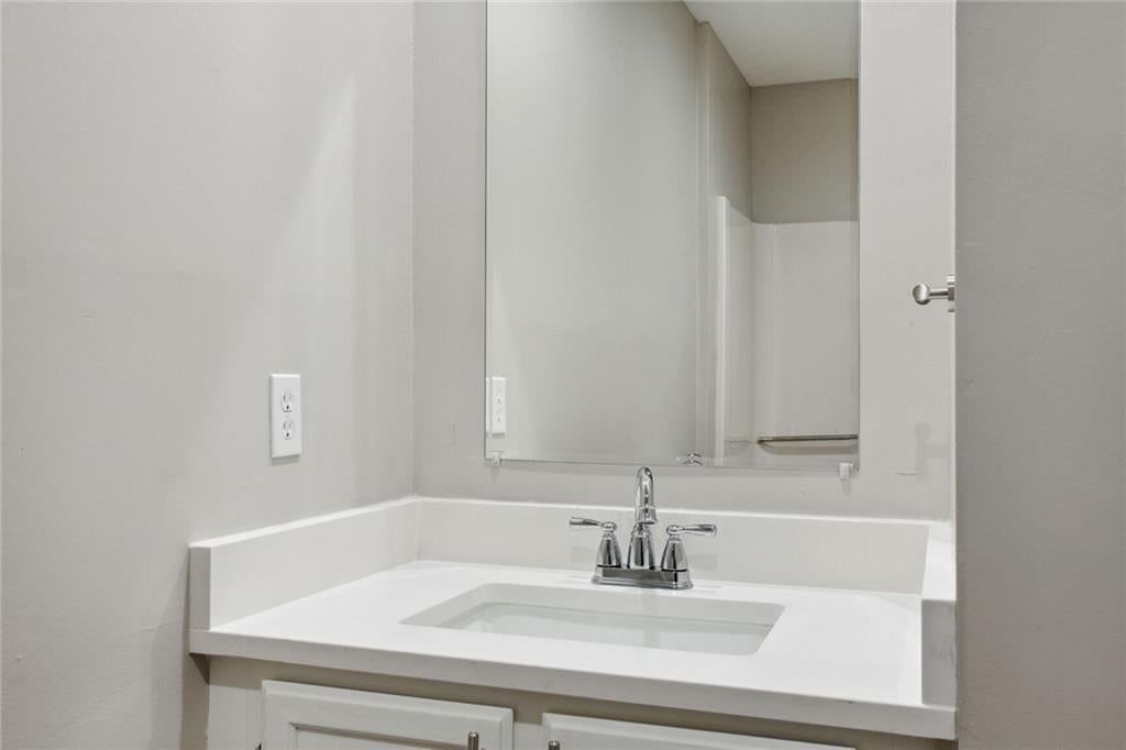Photo 41 of 74 - 11921 Goodman Street, Overland Park, KS 66213