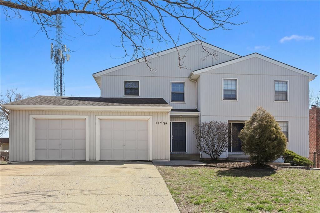 Photo 53 of 74 - 11921 Goodman Street, Overland Park, KS 66213