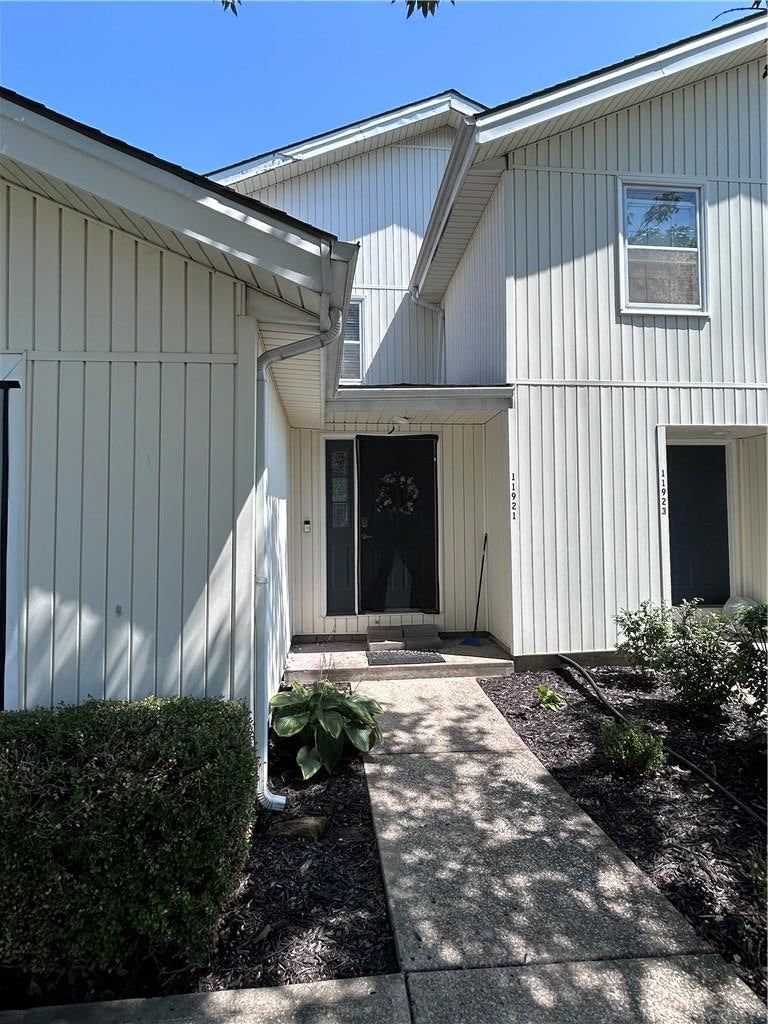 Photo 56 of 74 - 11921 Goodman Street, Overland Park, KS 66213
