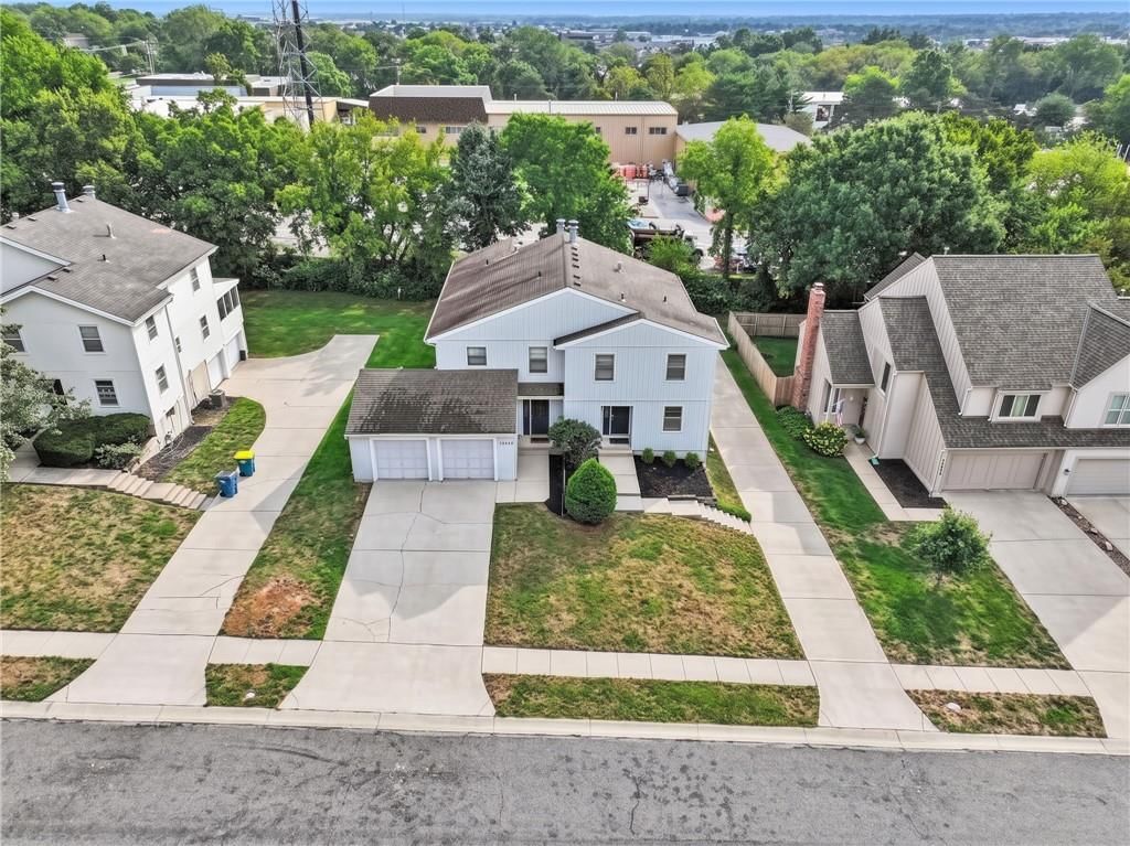 Photo 63 of 74 - 11921 Goodman Street, Overland Park, KS 66213