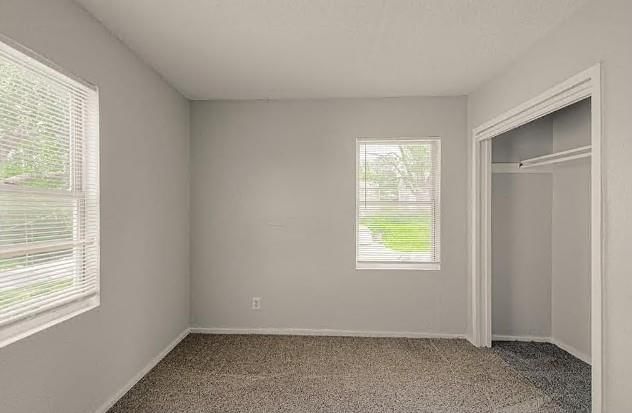 Photo 6 of 8 - 2105-07 Askew Avenue, Kansas City, MO 64127