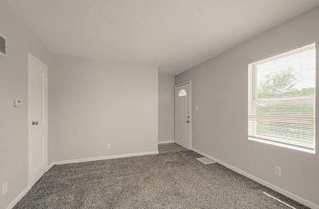 Photo 8 of 8 - 2105-07 Askew Avenue, Kansas City, MO 64127