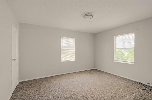Photo 5 of 8 - 2105-07 Askew Avenue, Kansas City, MO 64127