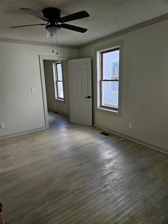 435 Benton Avenue — photo 7