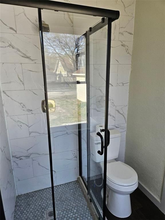 435 Benton Avenue — photo 10