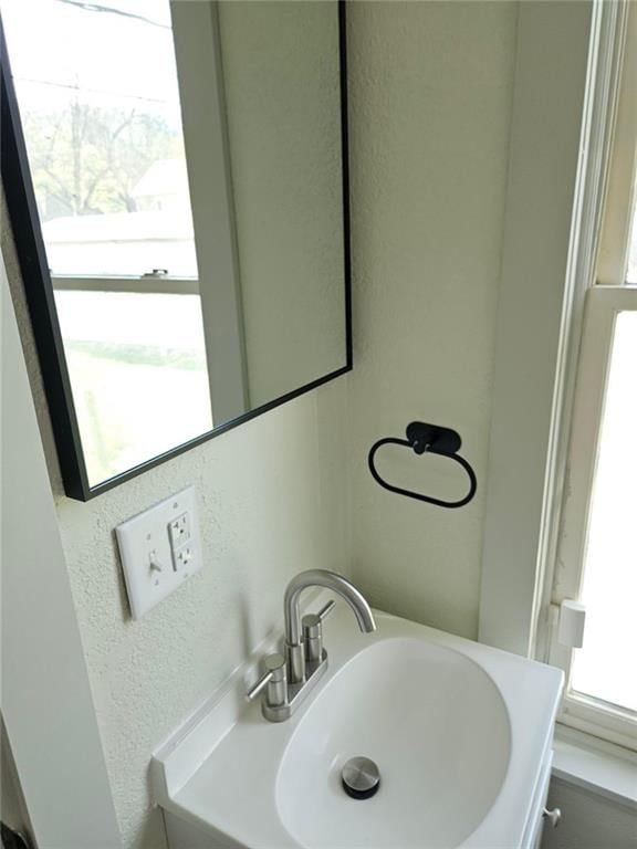 435 Benton Avenue — photo 11