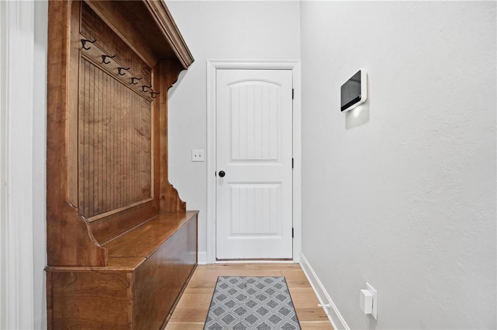 1124 Metfield Lane — photo 36