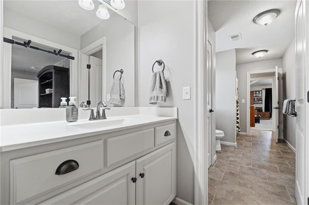 1124 Metfield Lane — photo 47