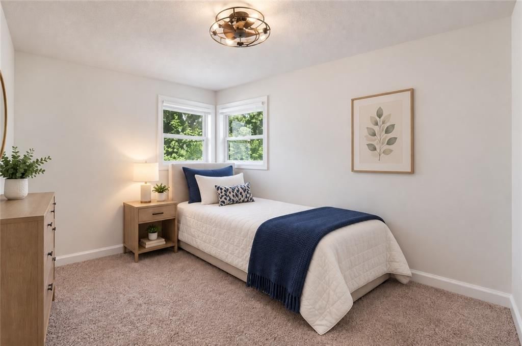 Photo 14 of 24 - 6320 W 82nd Street, Overland Park, KS 66204