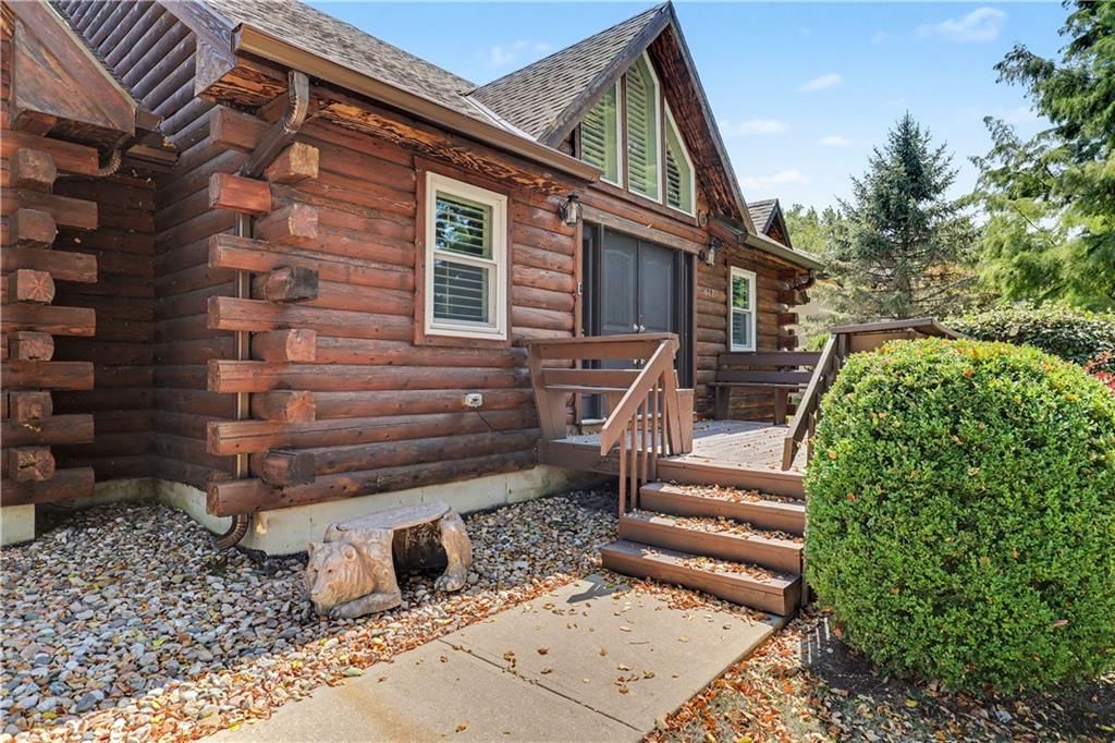 611 N Winnebago Drive — photo 4