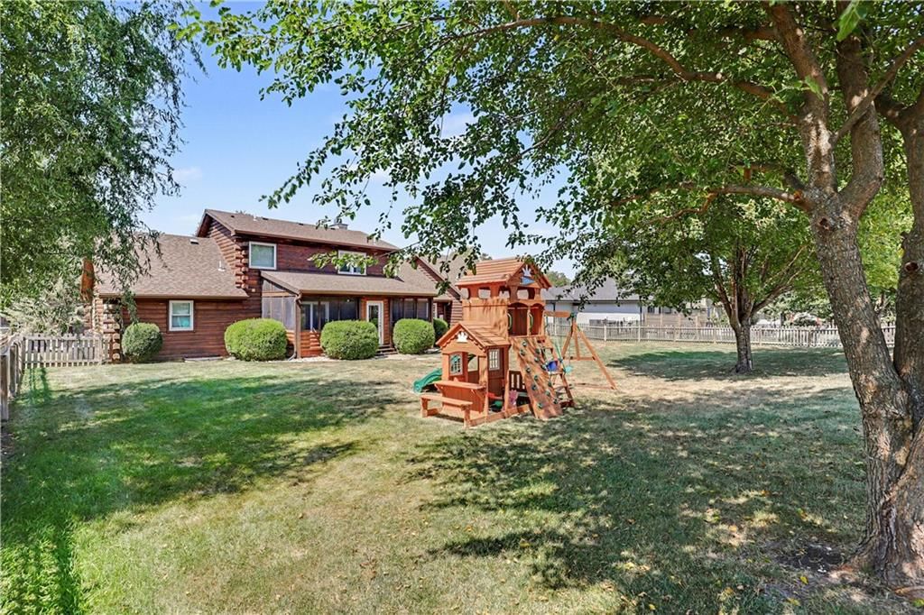 611 N Winnebago Drive — photo 7