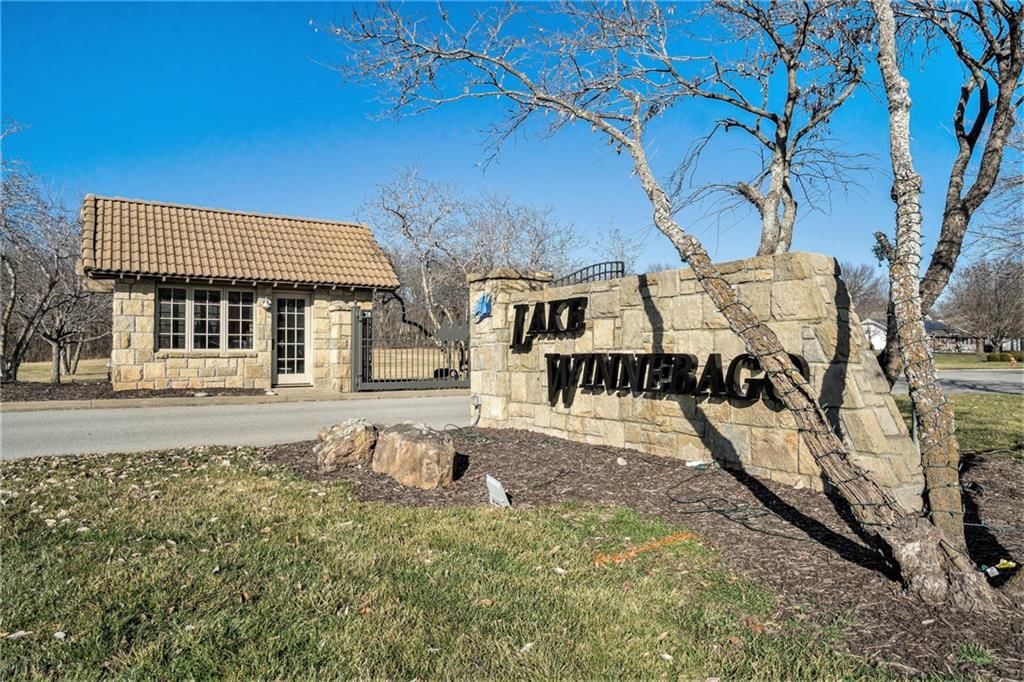 611 N Winnebago Drive — photo 15