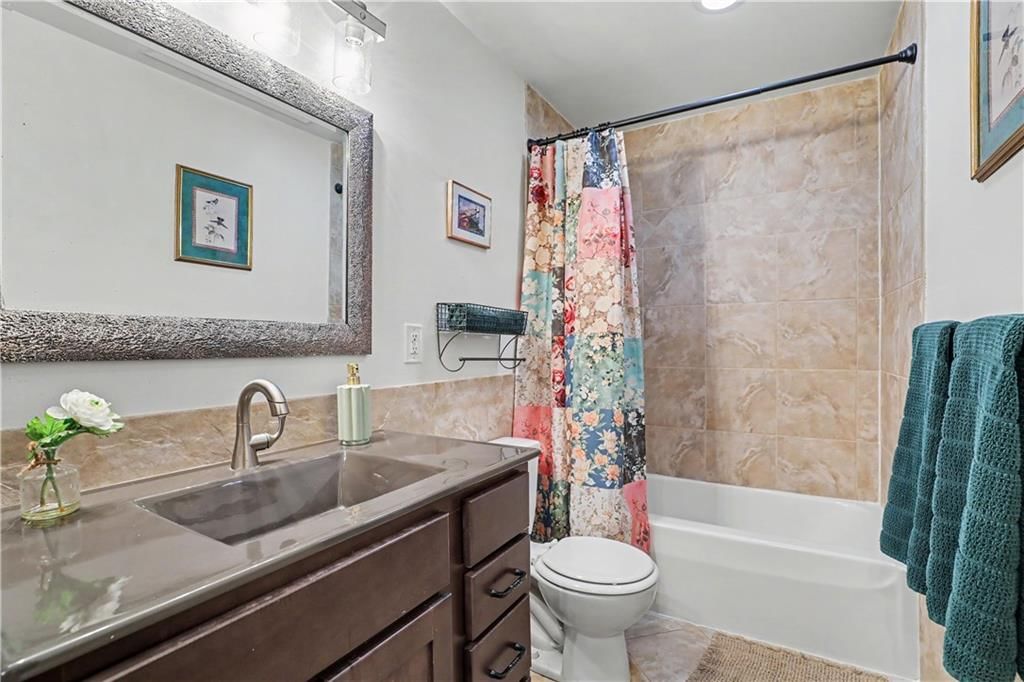 611 N Winnebago Drive — photo 21