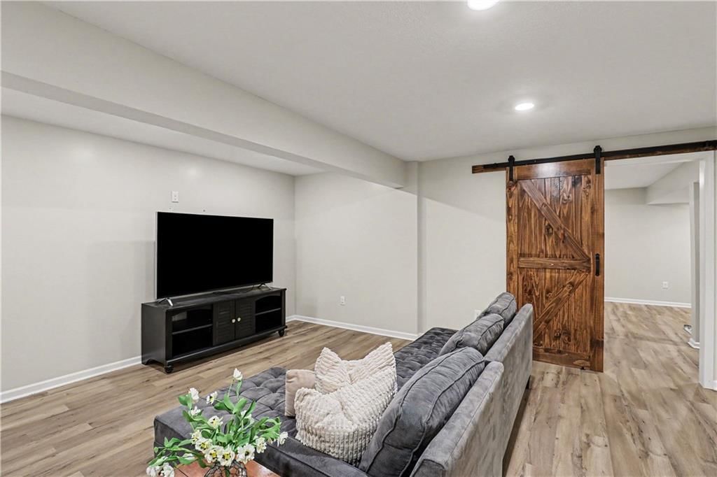 611 N Winnebago Drive — photo 31