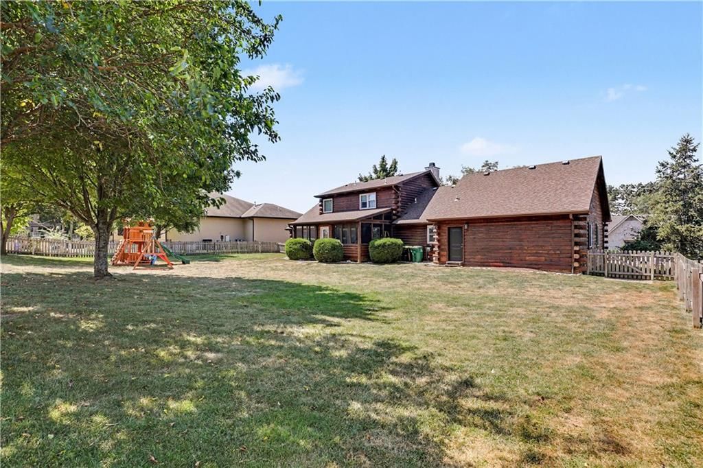 611 N Winnebago Drive — photo 43