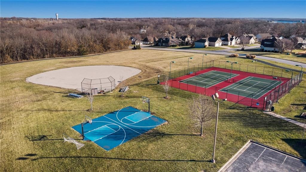 611 N Winnebago Drive — photo 45