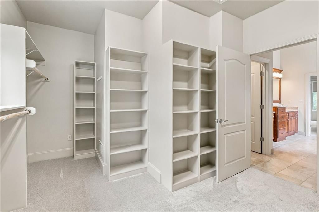 16250 Canterbury Road — photo 38