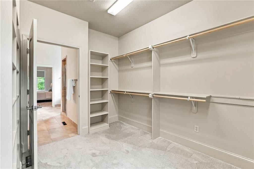 16250 Canterbury Road — photo 39