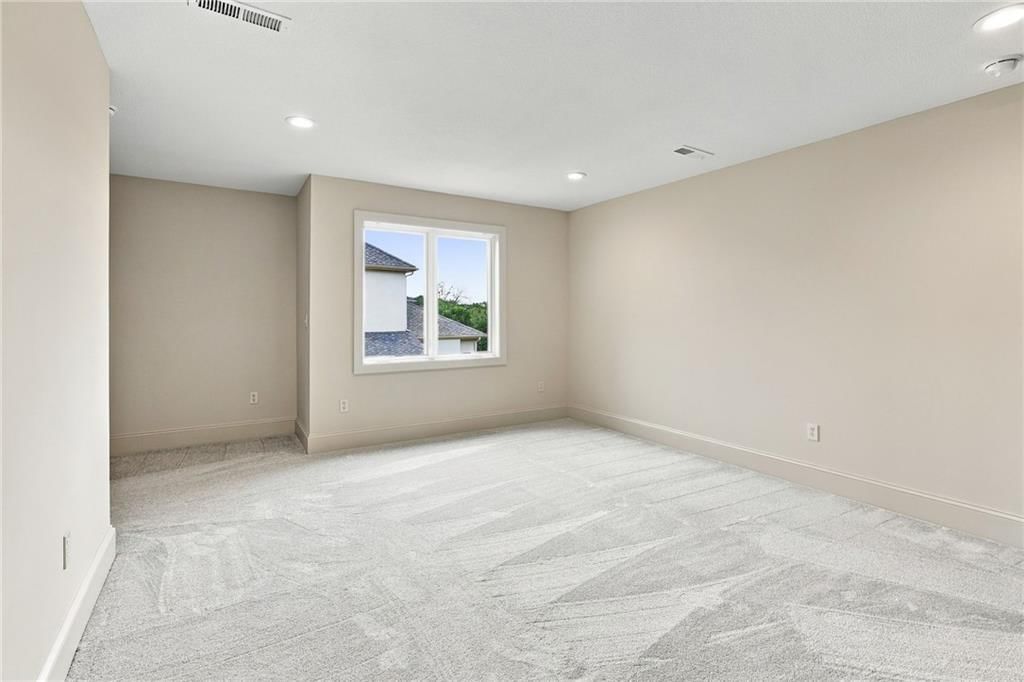 16250 Canterbury Road — photo 41