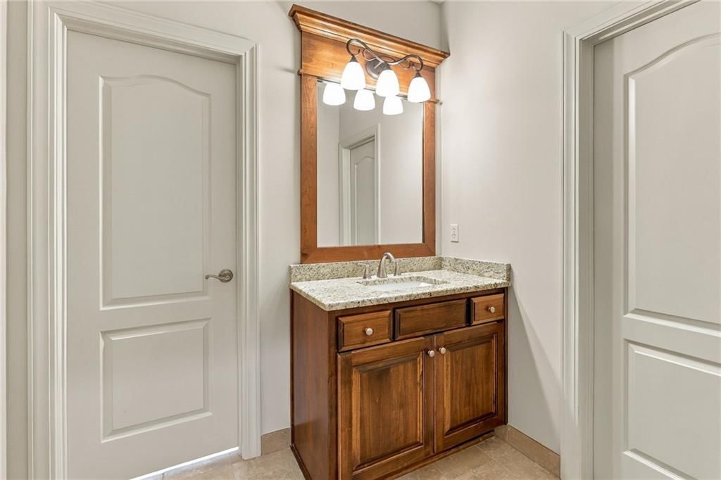 16250 Canterbury Road — photo 76