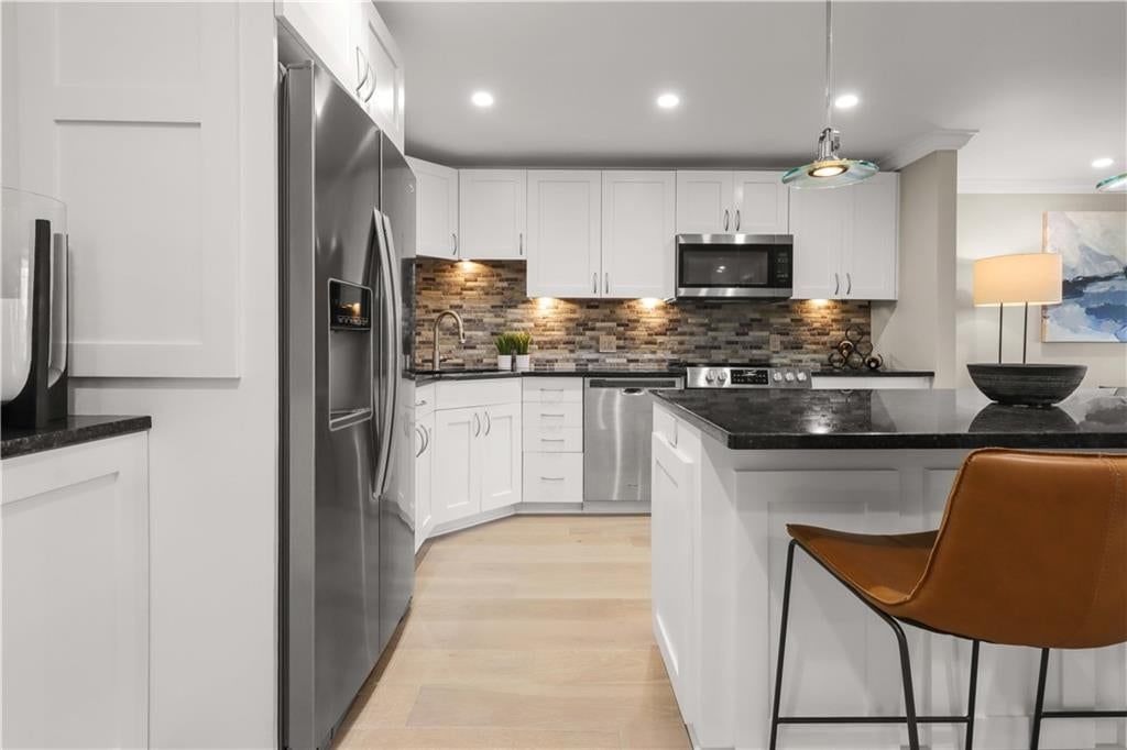 121 W 48th Street — photo 10