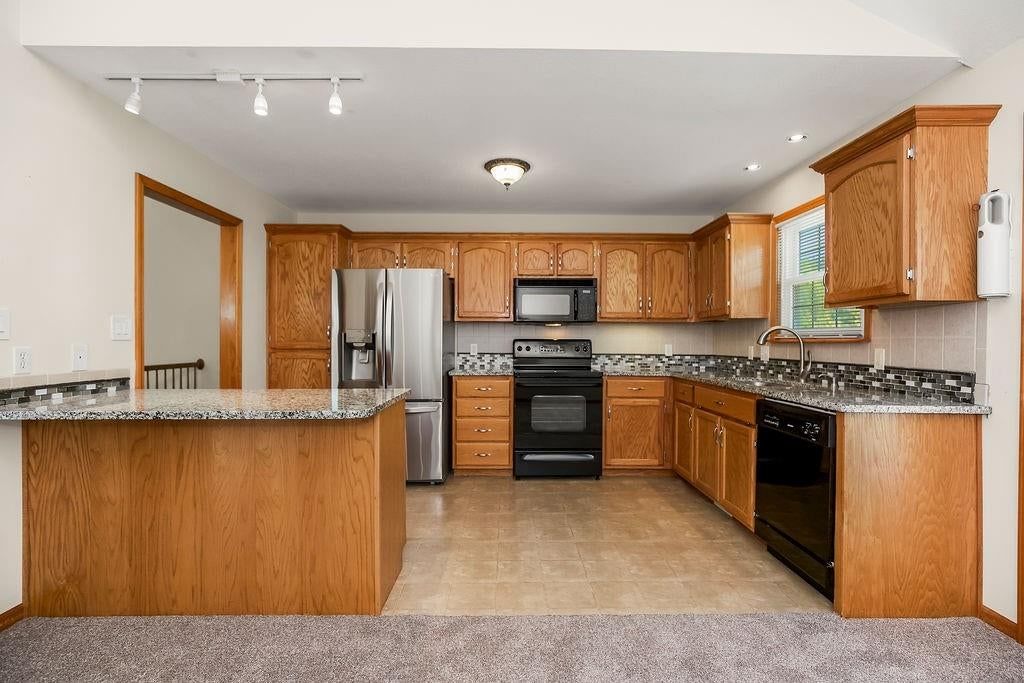 4401 Broadway Terrace — photo 8