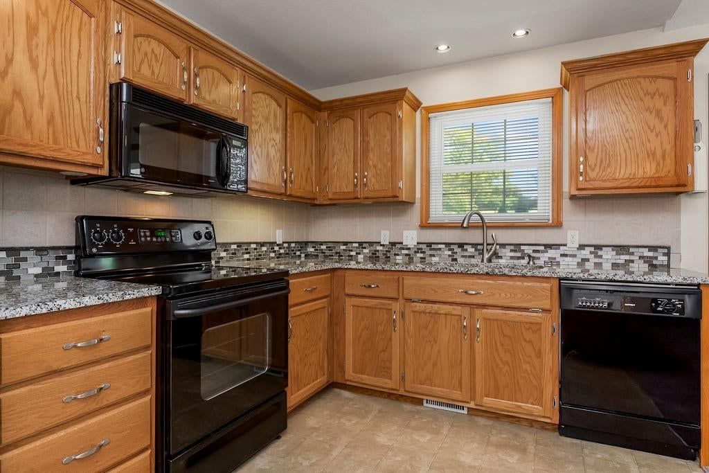 4401 Broadway Terrace — photo 9