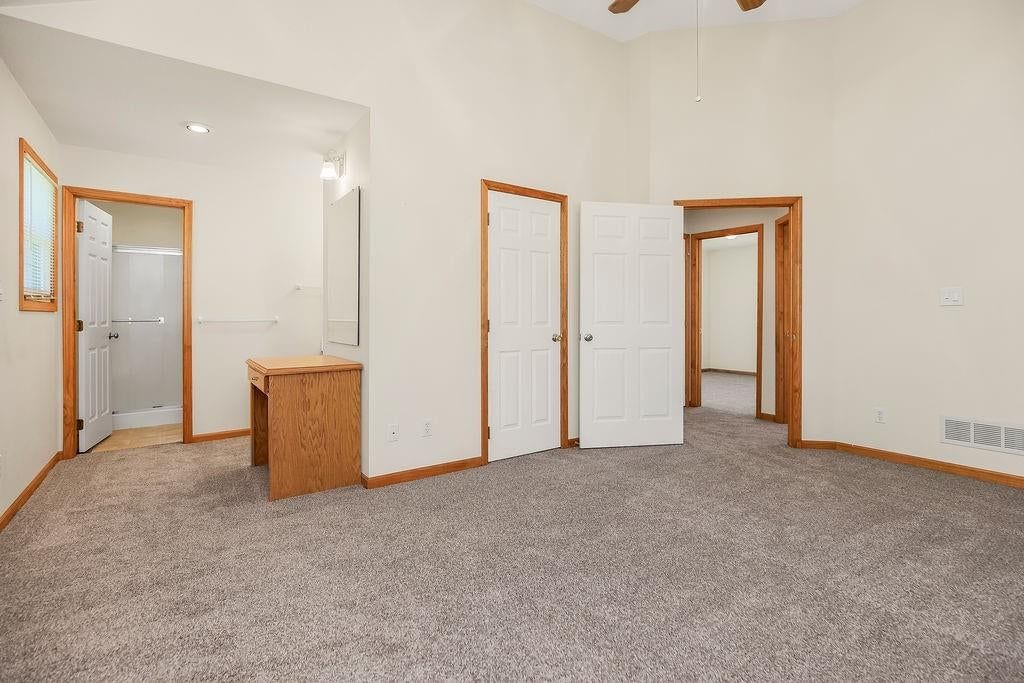 4401 Broadway Terrace — photo 24