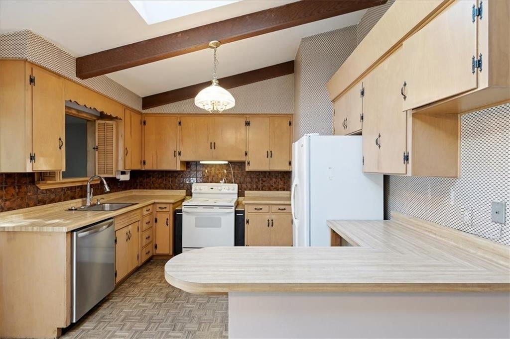 6404 W 76 Street — photo 9