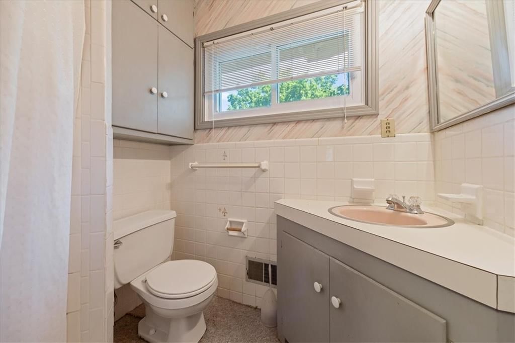 6404 W 76 Street — photo 17