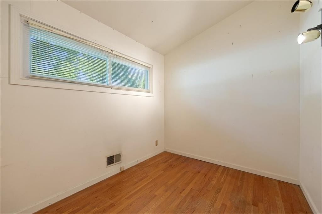 6404 W 76 Street — photo 22