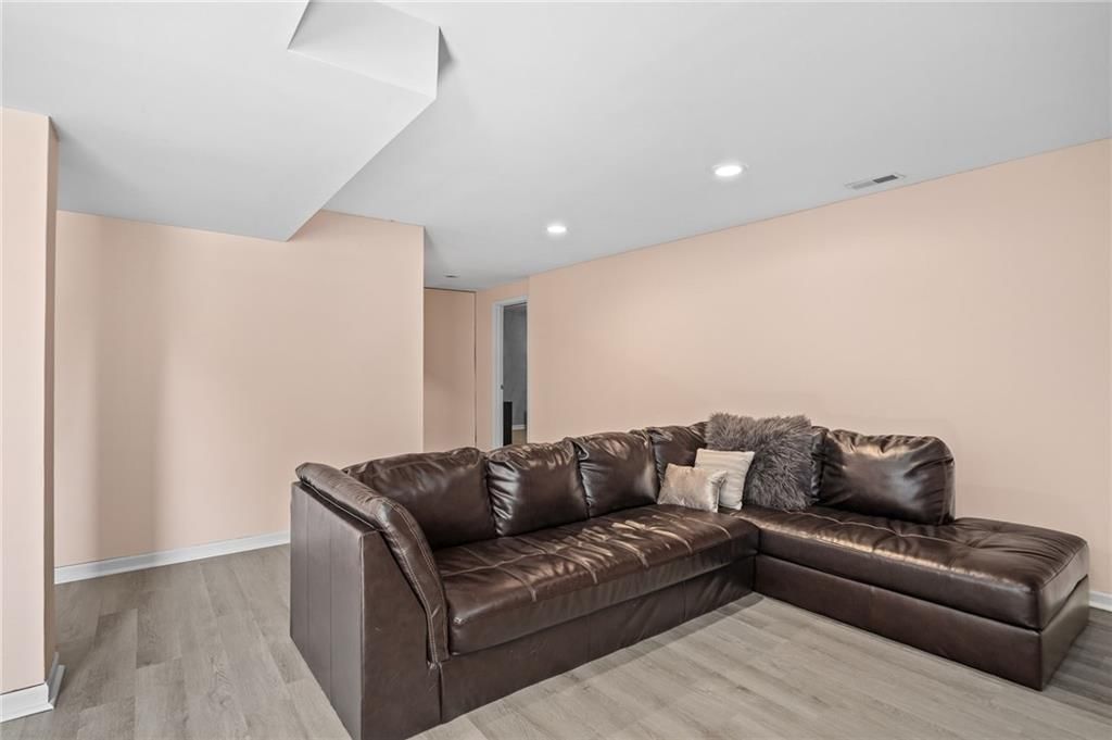 2201 Green Meadows Court — photo 34