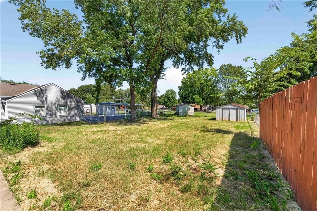 Photo 54 of 55 - 3649 S Park Avenue, Independence, MO 64052