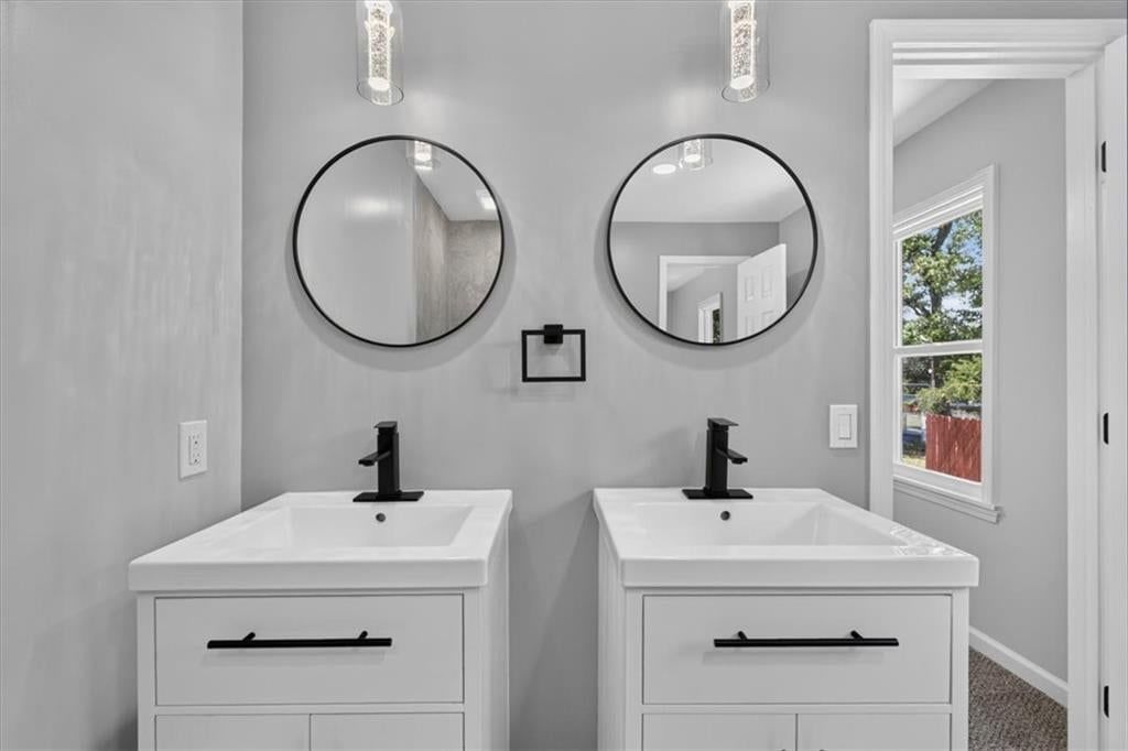 Photo 34 of 55 - 3649 S Park Avenue, Independence, MO 64052