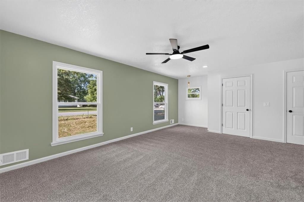 Photo 25 of 55 - 3649 S Park Avenue, Independence, MO 64052