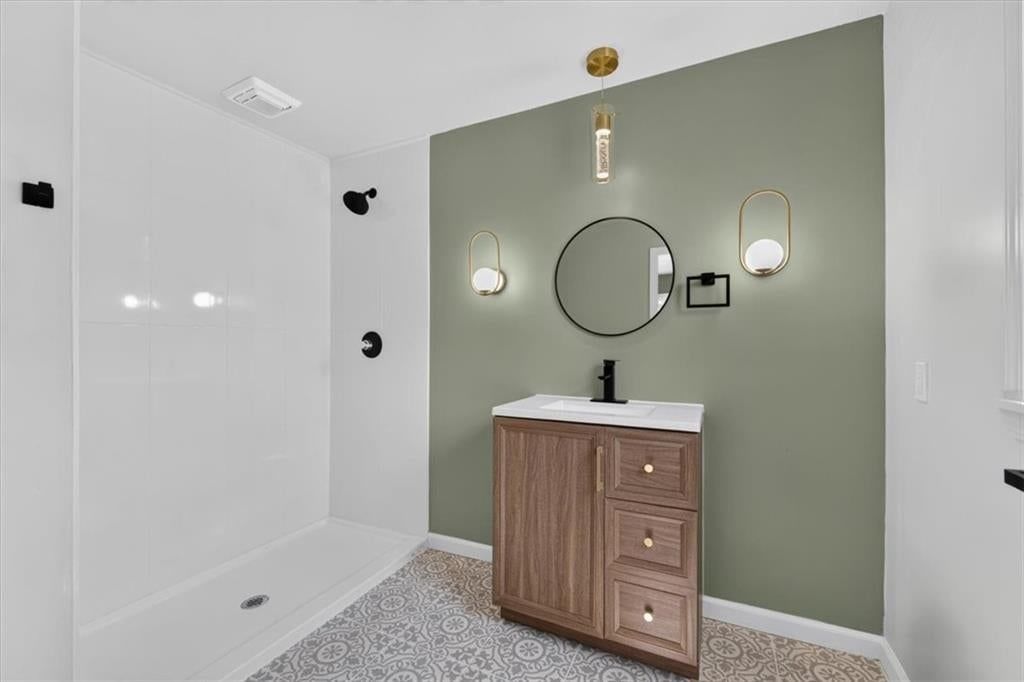 Photo 26 of 55 - 3649 S Park Avenue, Independence, MO 64052