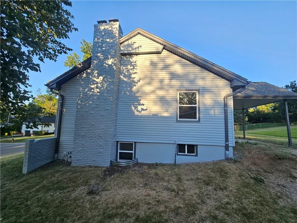 321 E 106th Terrace — photo 4
