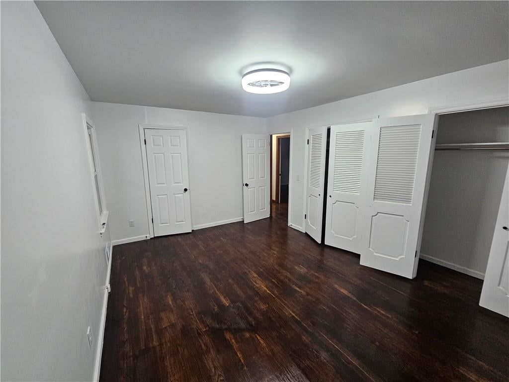 321 E 106th Terrace — photo 21