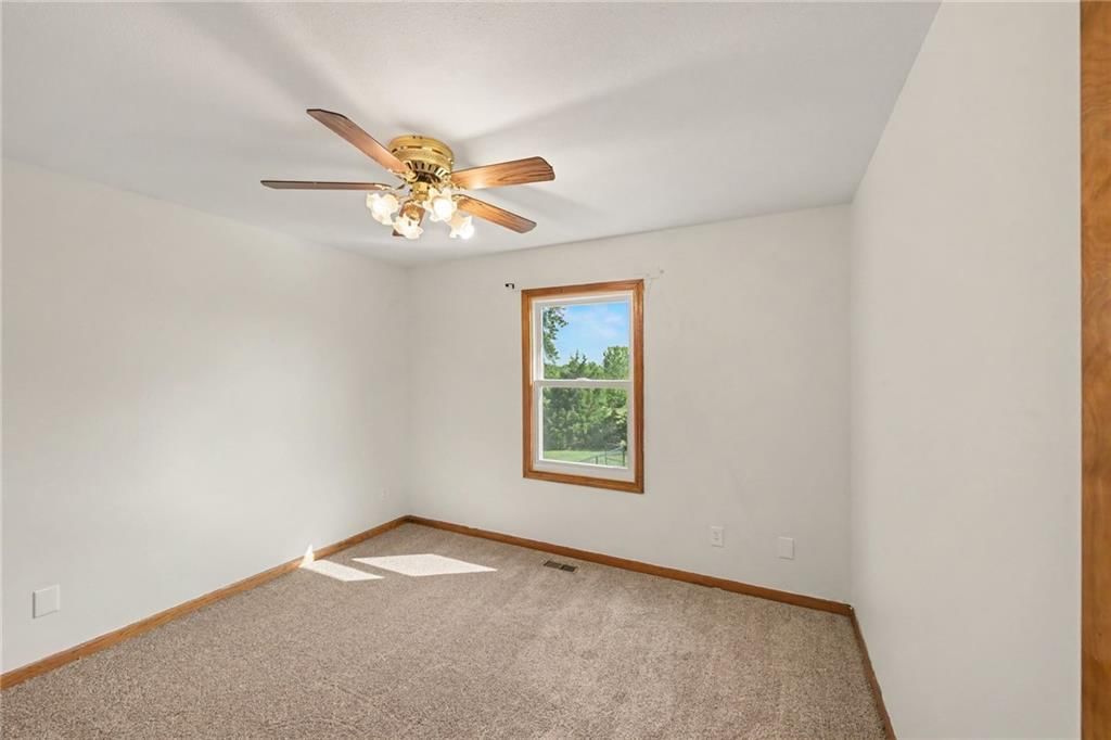 21051 Hemphill Road — photo 16