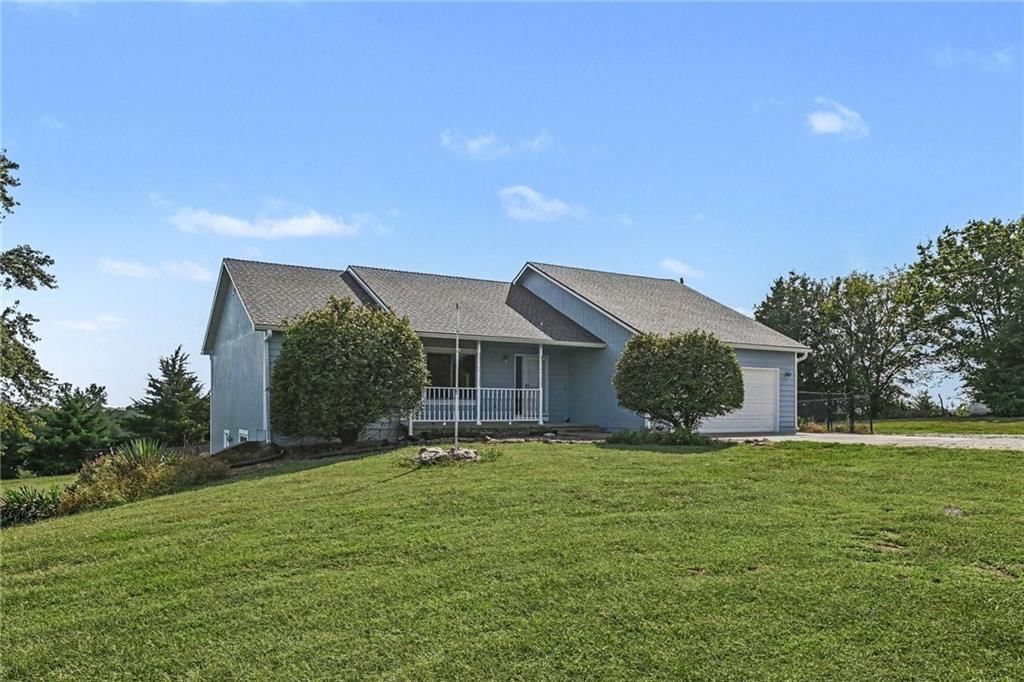 21051 Hemphill Road — photo 32