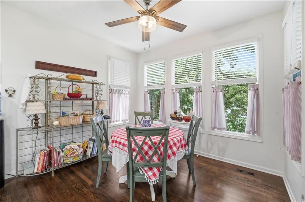 Photo 22 of 77 - 10340 S Hollis Lane, Olathe, KS 66061