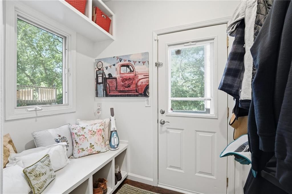 Photo 29 of 77 - 10340 S Hollis Lane, Olathe, KS 66061