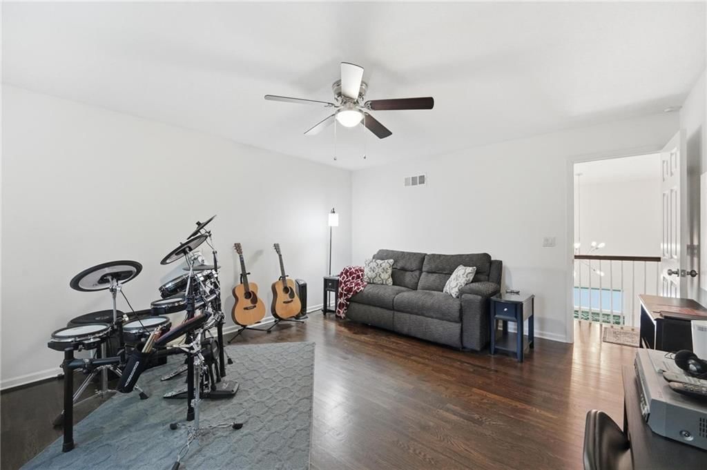 Photo 43 of 77 - 10340 S Hollis Lane, Olathe, KS 66061