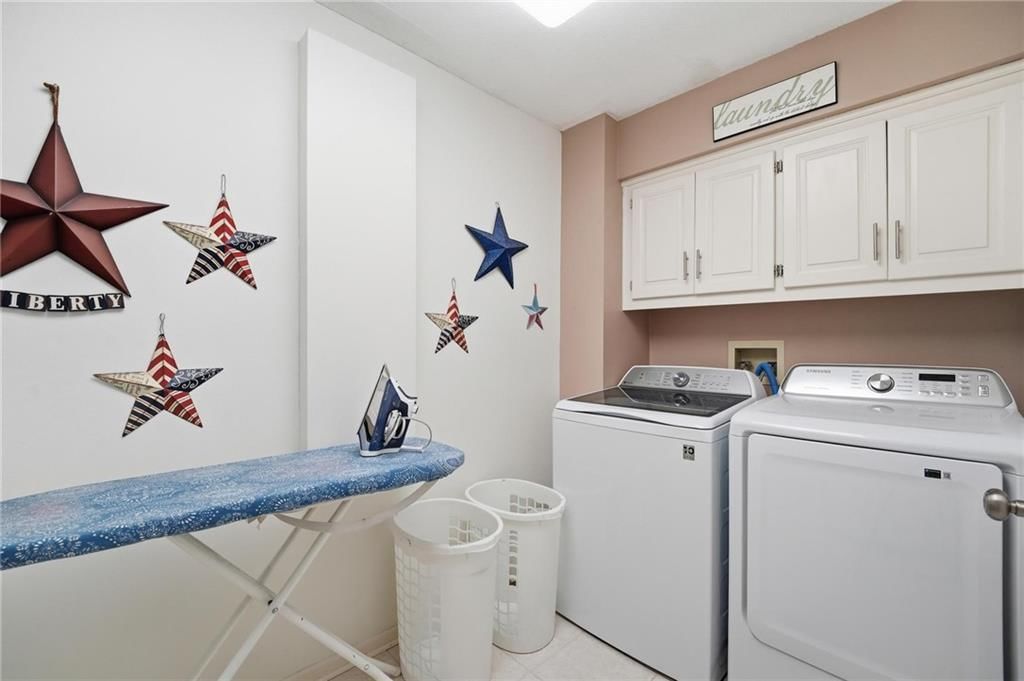 Photo 51 of 77 - 10340 S Hollis Lane, Olathe, KS 66061